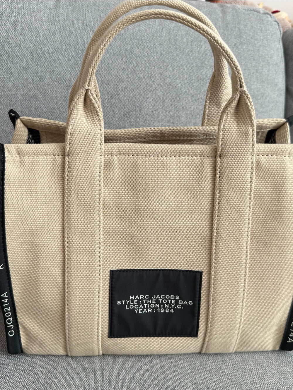 Marc Jacobs The Jacquard Medium Tote Bag - Picture 2 of 5